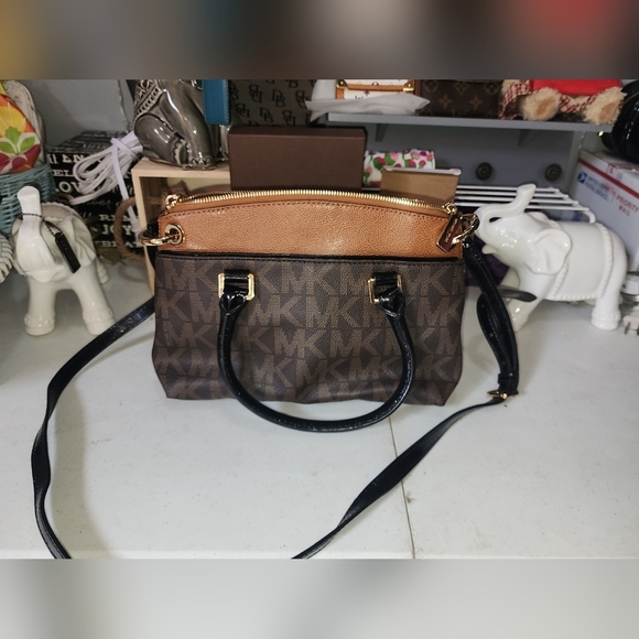 Michael Kors Aubry nwot - Picture 2 of 9